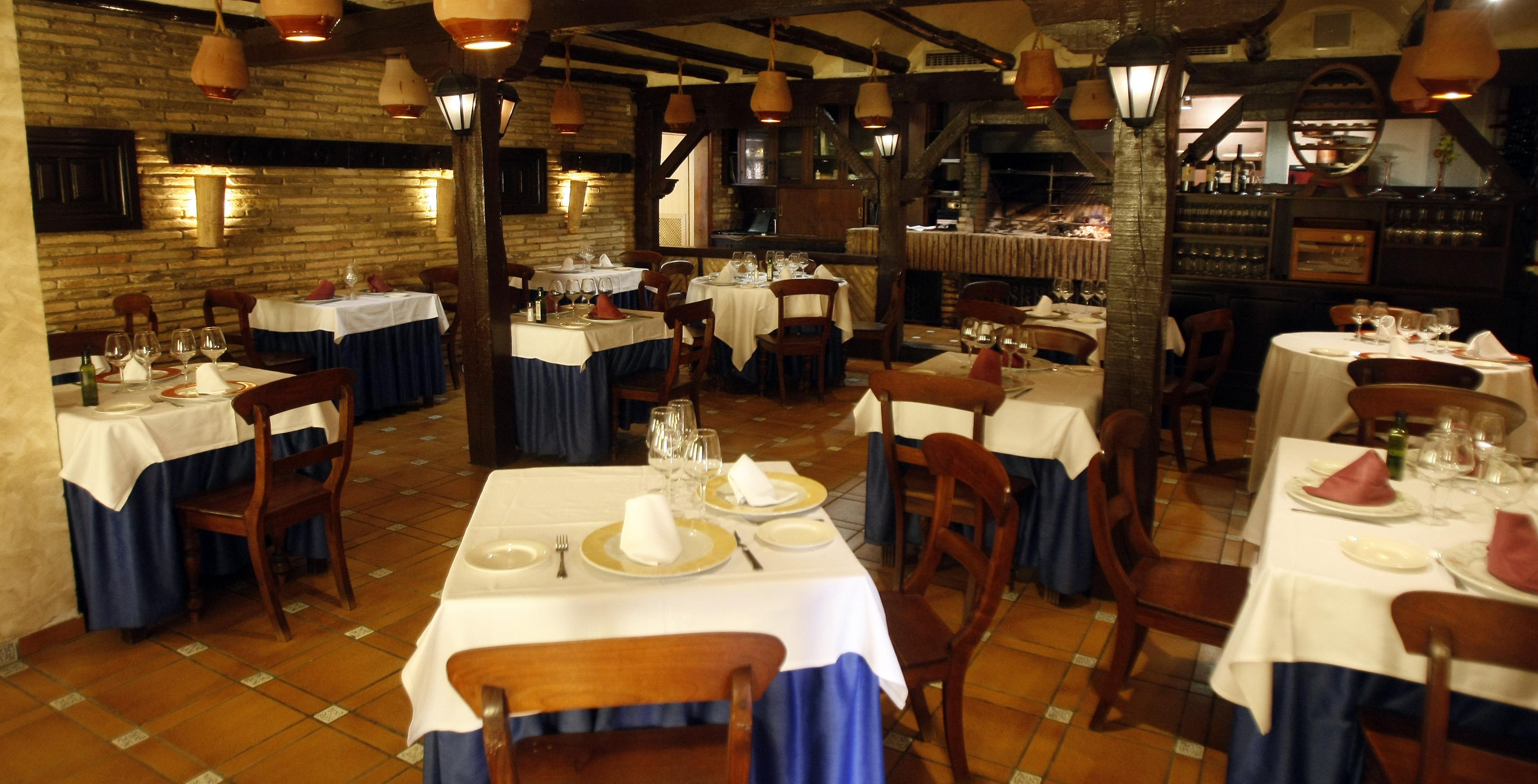 Hotel El Aguila Utebo Bagian luar foto