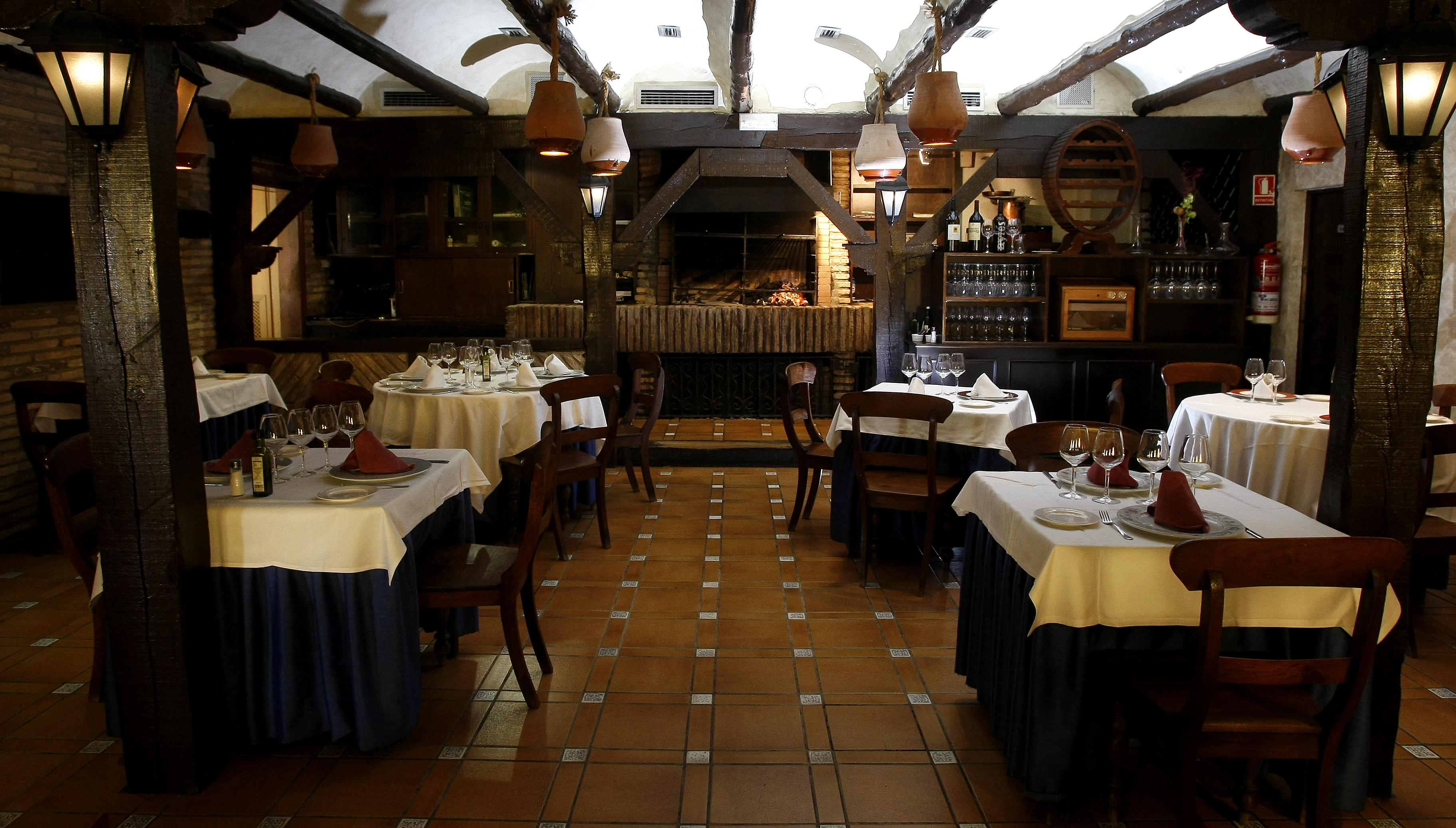 Hotel El Aguila Utebo Bagian luar foto