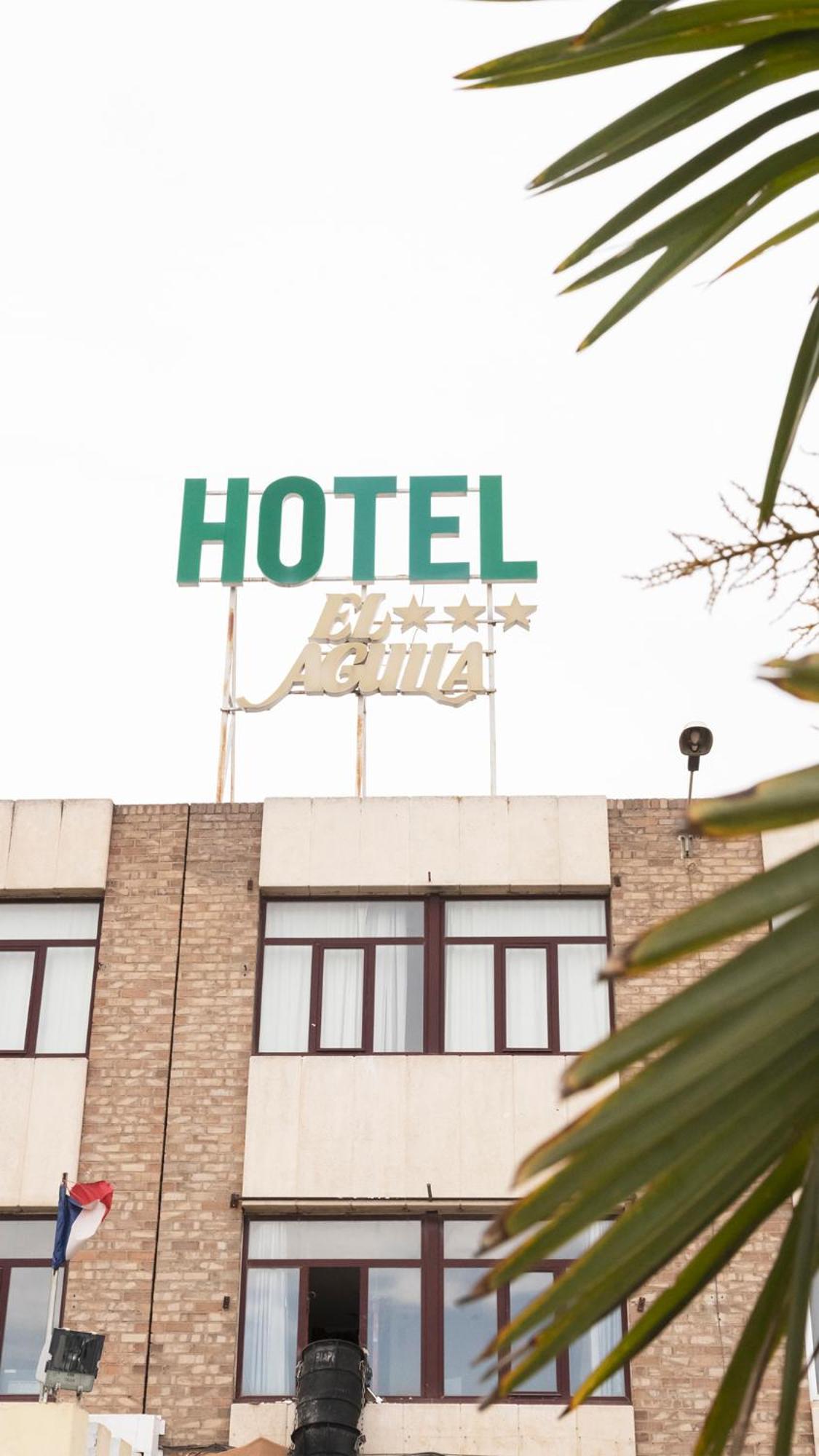 Hotel El Aguila Utebo Bagian luar foto