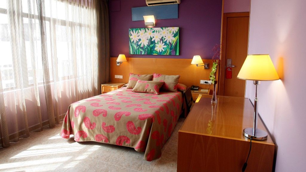 Hotel El Aguila Utebo Bagian luar foto